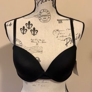 Black push up bra with lace siding